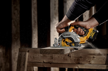 DeWALT DCS512P2 PILARKA TARCZOWA 12V 140mm 2x5,0Ah